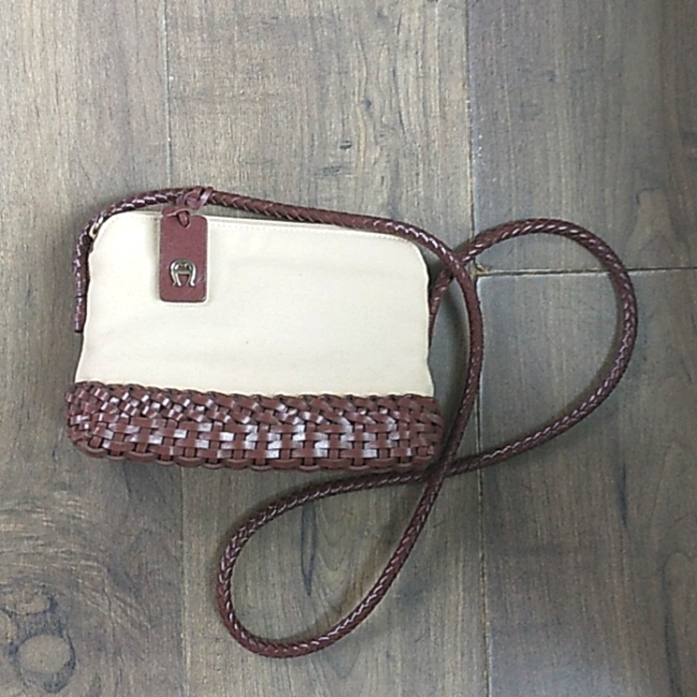 VTG Y2K ETIENNE AIGNER CANVAS WOVAL LEATHER CROSSBODY 8LX6W.